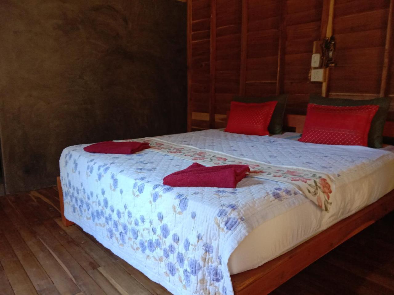 Mada Lanta Mai Keaw Otel Ko Lanta Dış mekan fotoğraf
